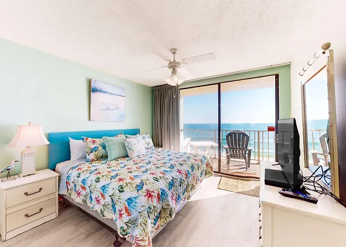 Beachfront With Gulf Views Outdoor Pool Large Wrap-around Balcony & W&d *